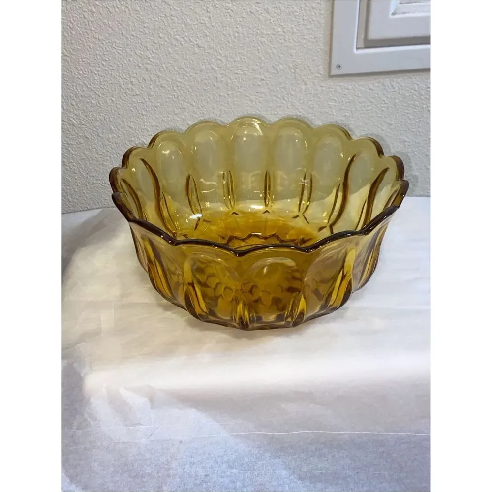 Amber Glass Scalloped Serving Bowl - Elegant Home Accent